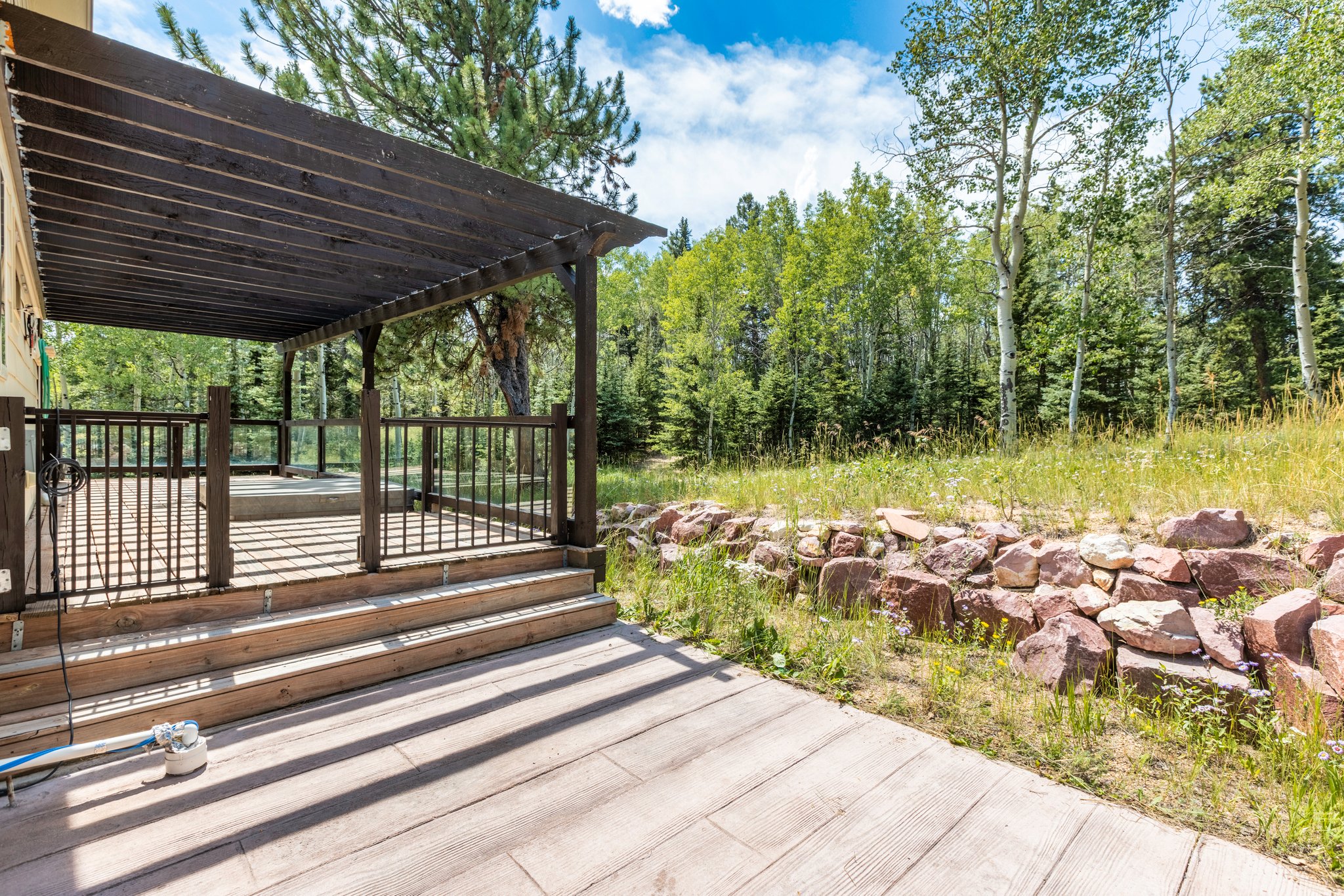 Divide, Colorado, 80814, United States, 3 Bedrooms Bedrooms, ,2 BathroomsBathrooms,Residential,For Sale,1918151