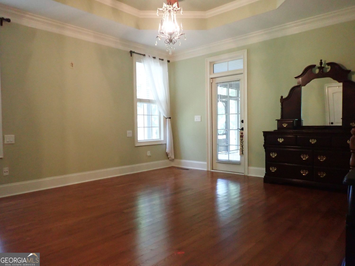 Barnesville, Georgia, 30204, United States, 2 Bedrooms Bedrooms, ,3 BathroomsBathrooms,Residential,For Sale,1910372