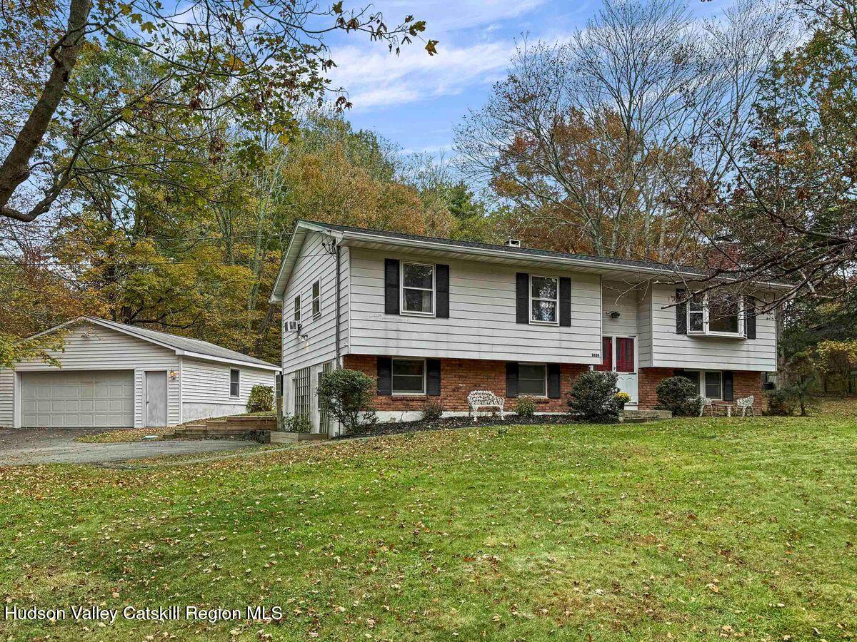 Gardiner, New York, 12525, United States, 3 Bedrooms Bedrooms, ,2 BathroomsBathrooms,Residential,For Sale,1968817