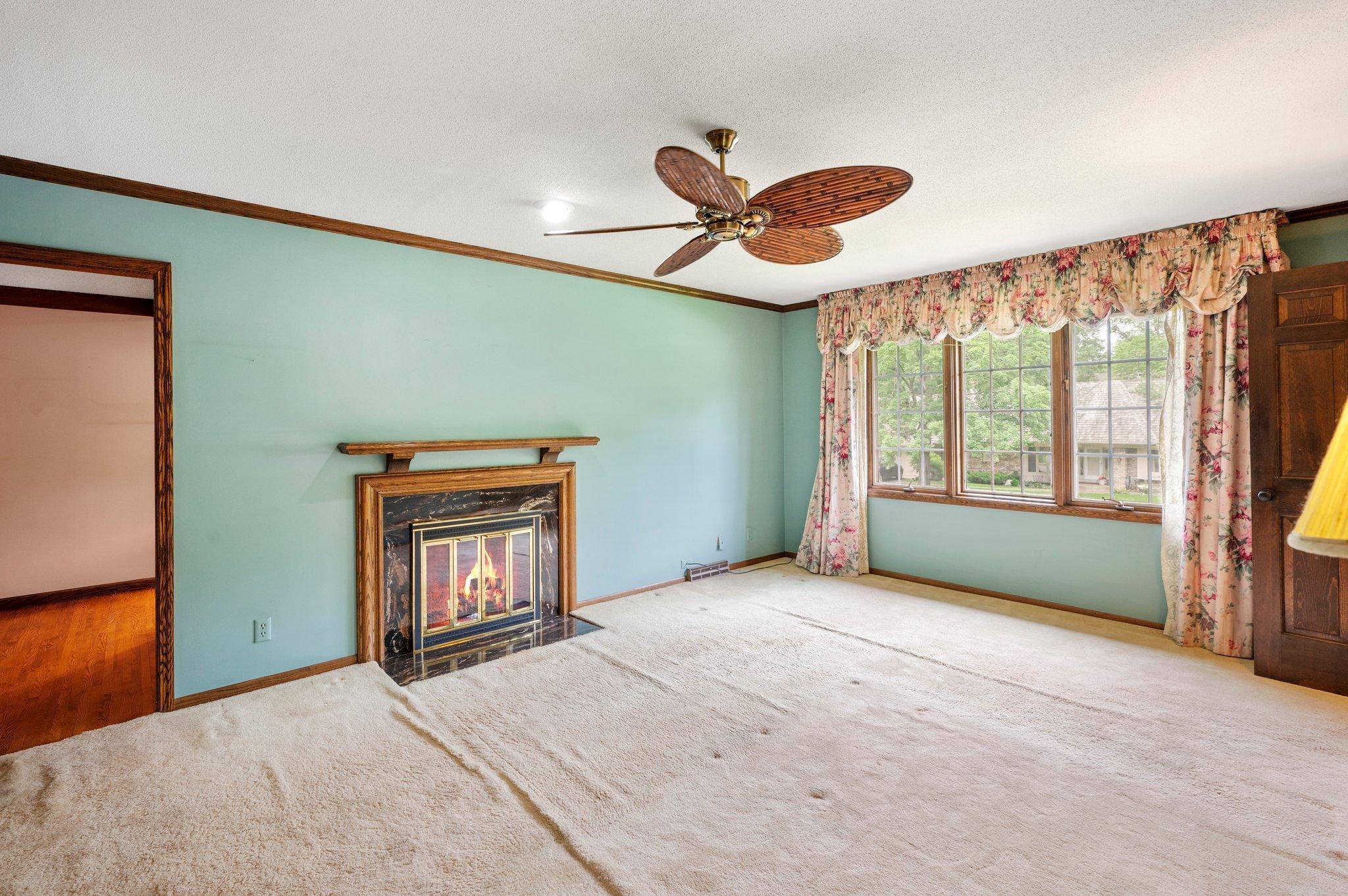 Edina, Minnesota, 55439, United States, 4 Bedrooms Bedrooms, ,4 BathroomsBathrooms,Residential,For Sale,1913654