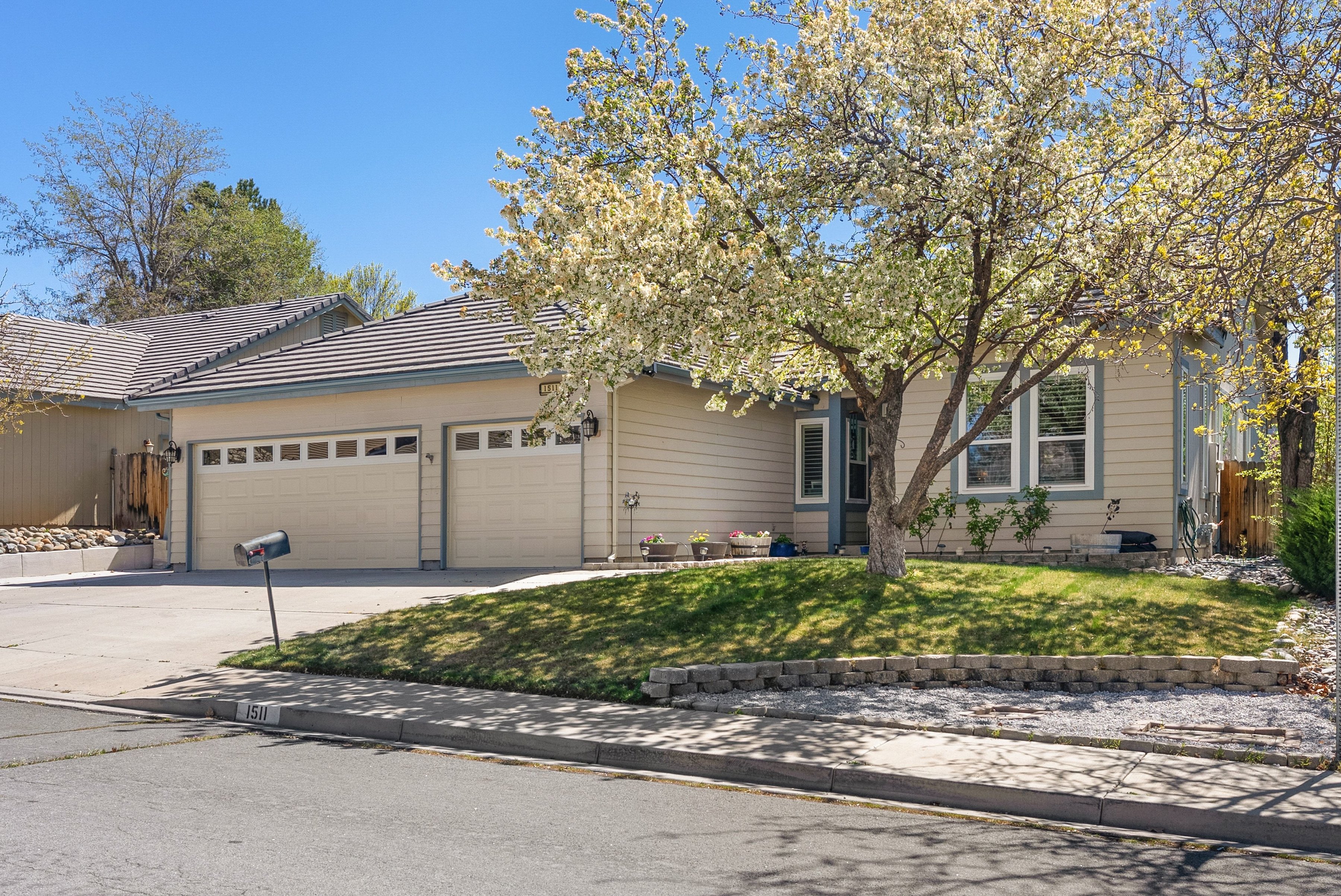  Immaculate Home with No HOA - 物件實景