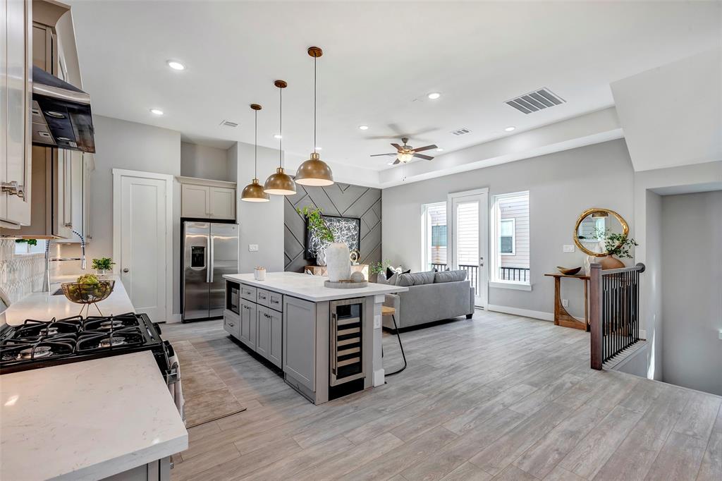 Houston, Texas, 77003, United States, 3 Bedrooms Bedrooms, ,4 BathroomsBathrooms,Residential,For Sale,1793835