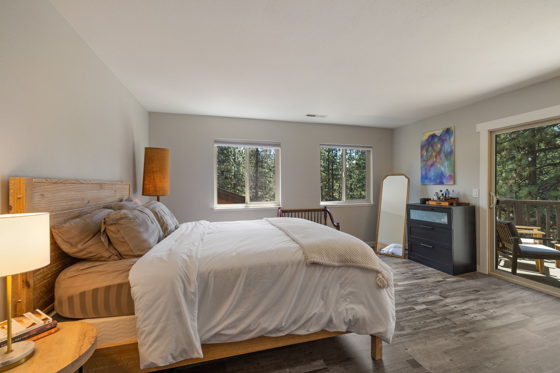  Expansive Nevada-Side Tahoe Retreat in Coveted Lake Village Setting - 物件實景