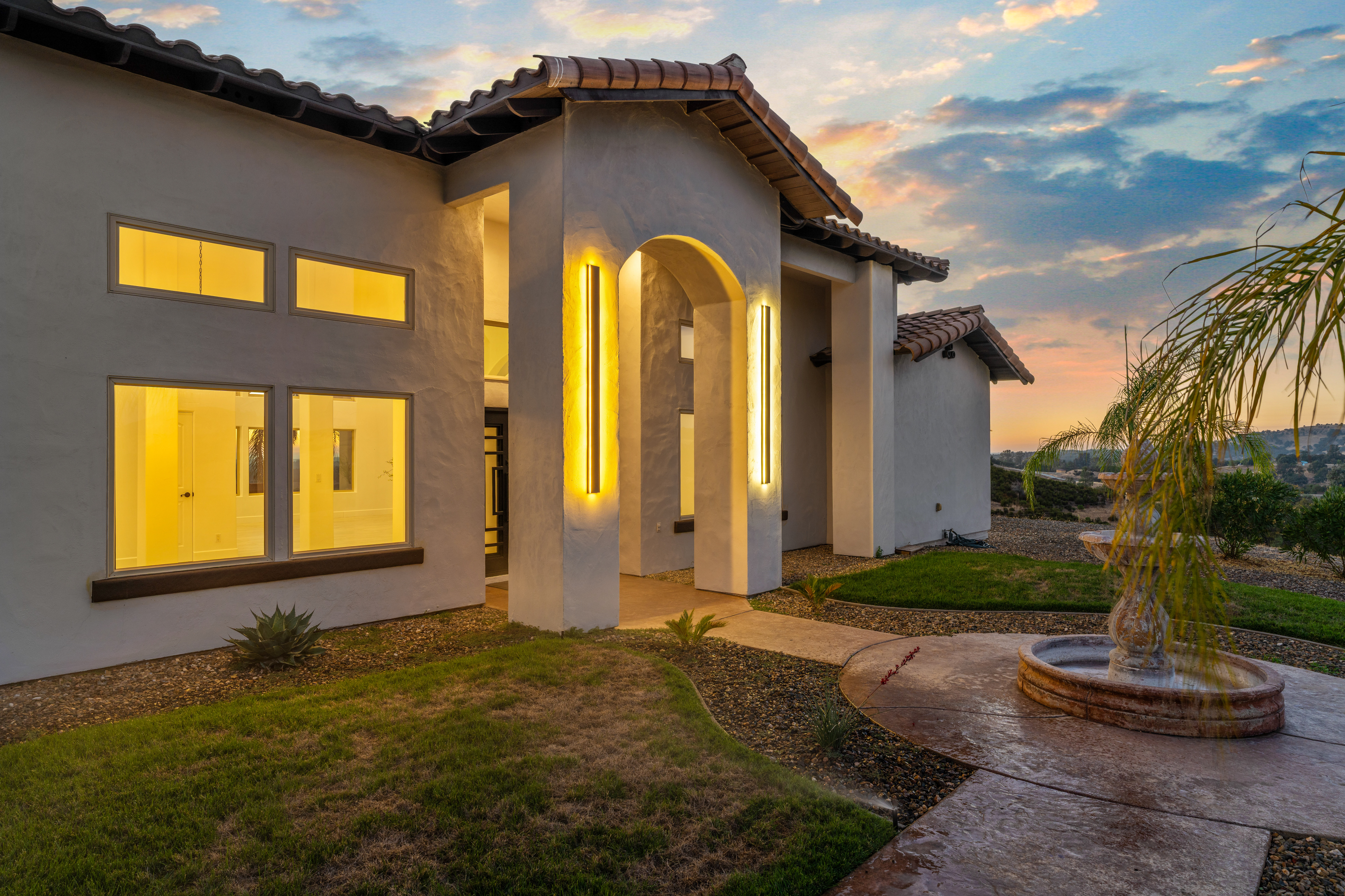  Elevated Living with 360 Views on 40 Acres - 物件實景