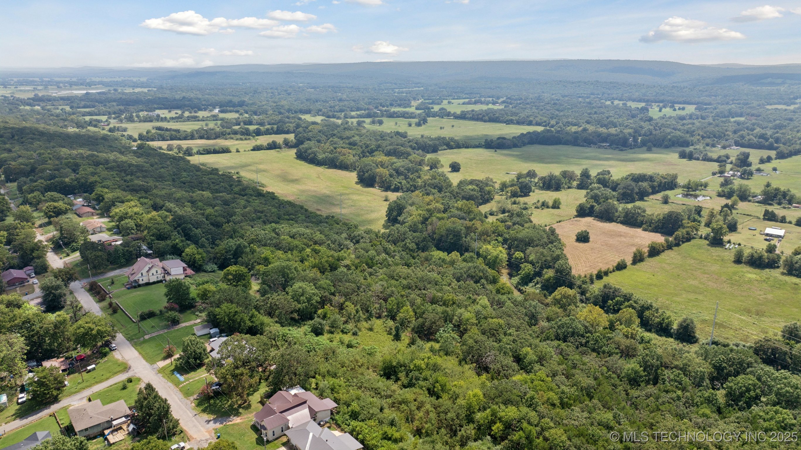 Wilburton, Oklahoma, 74578, United States, ,Residential,For Sale,1939872