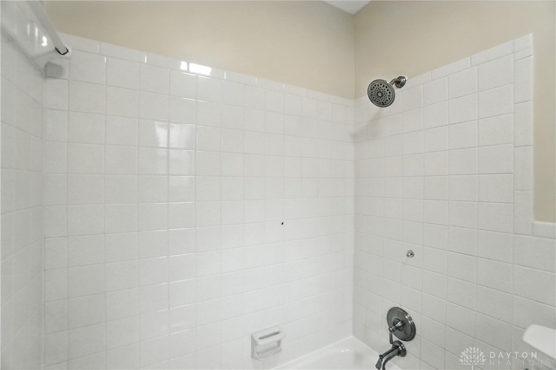 Kettering, Ohio, 45440, United States, 6 Bedrooms Bedrooms, ,3 BathroomsBathrooms,Residential,For Sale,1913800