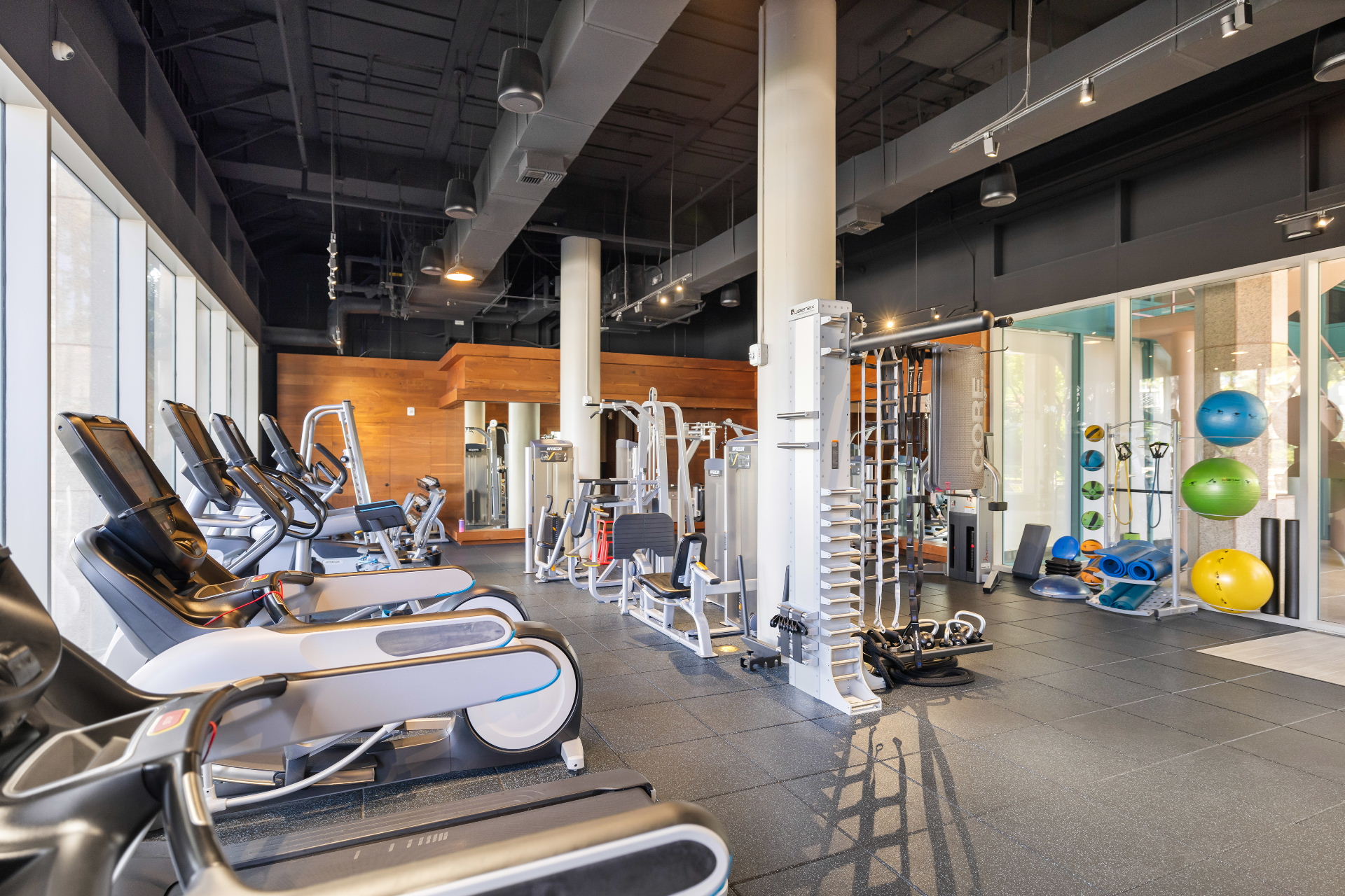 Honolulu, Hawaii, 96815, United States, 3 Bedrooms Bedrooms, ,3 BathroomsBathrooms,Residential,For Sale,1983935