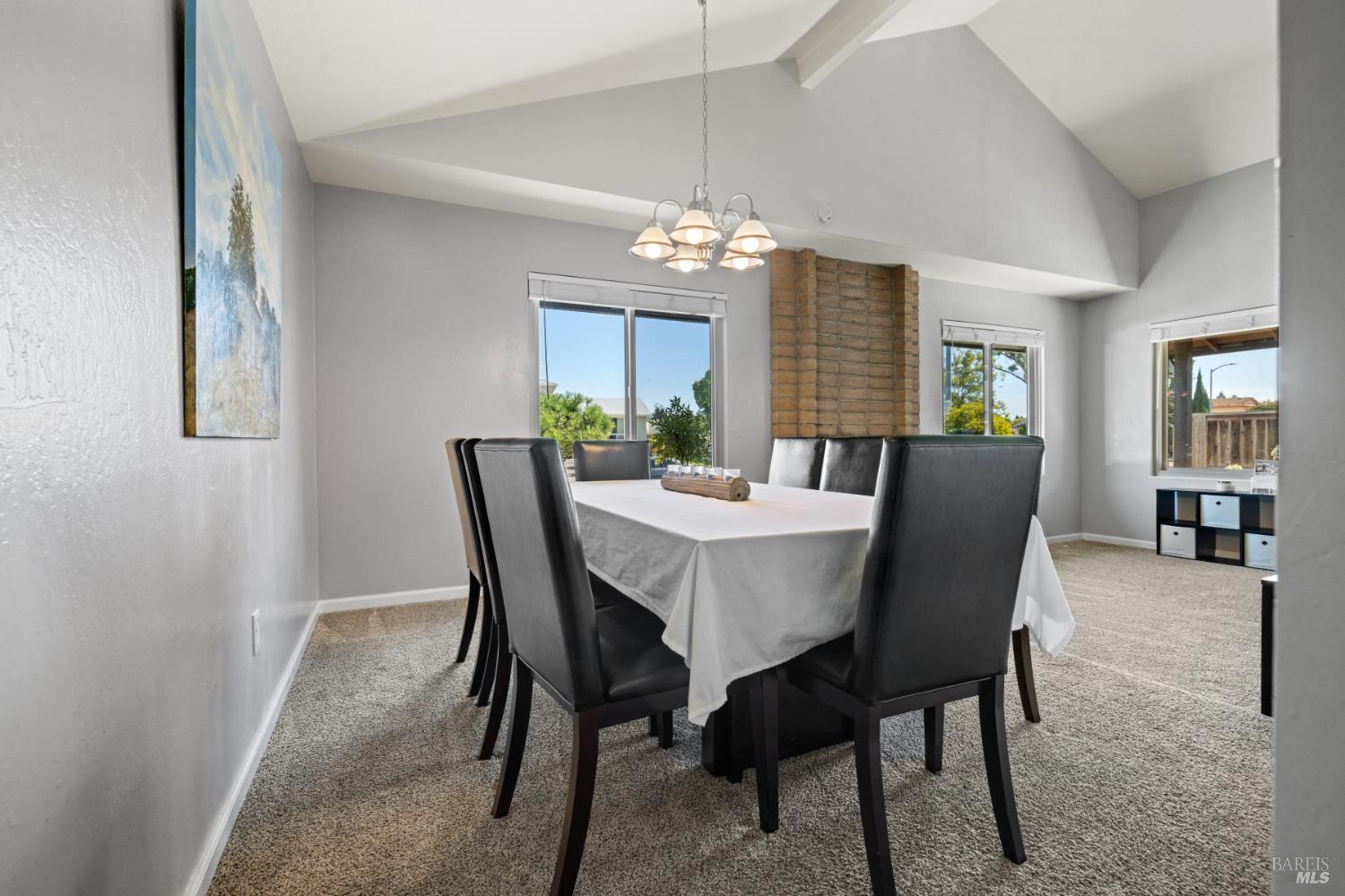 Petaluma, California, 94954, United States, 4 Bedrooms Bedrooms, ,2 BathroomsBathrooms,Residential,For Sale,1921484