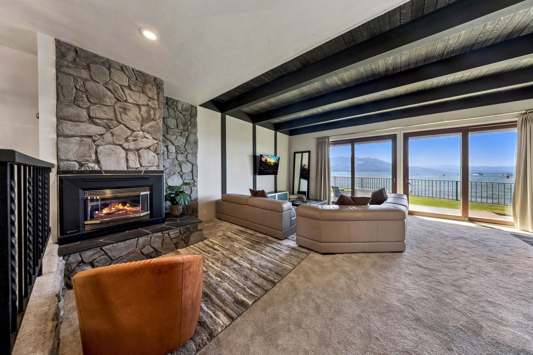  LAKEFRONT LIVING IN TAHOE KEYS - 物件實景