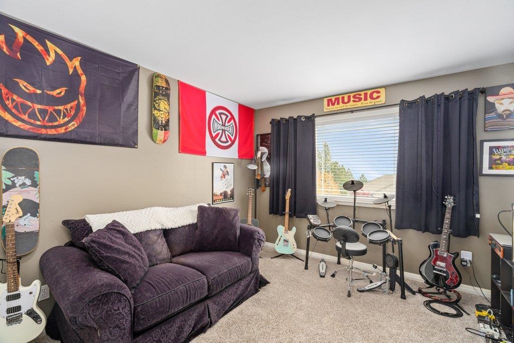 Veradale, Washington, 99037, United States, 6 Bedrooms Bedrooms, ,4 BathroomsBathrooms,Residential,For Sale,1986098