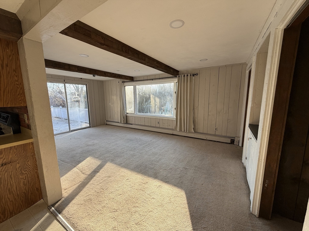 Methuen, Massachusetts, 01844, United States, 3 Bedrooms Bedrooms, ,2 BathroomsBathrooms,Residential,For Sale,2010745