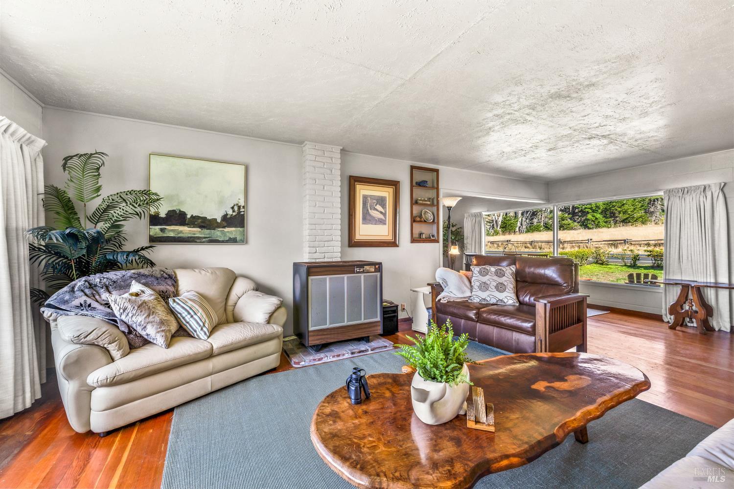 Elk, California, 95432, United States, 2 Bedrooms Bedrooms, ,2 BathroomsBathrooms,Residential,For Sale,1993242