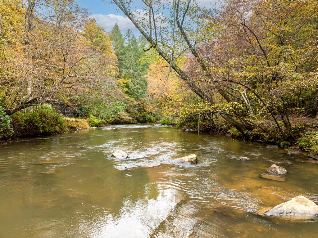 Ellijay, Georgia, 30540, United States, 3 Bedrooms Bedrooms, ,2 BathroomsBathrooms,Residential,For Sale,1972067