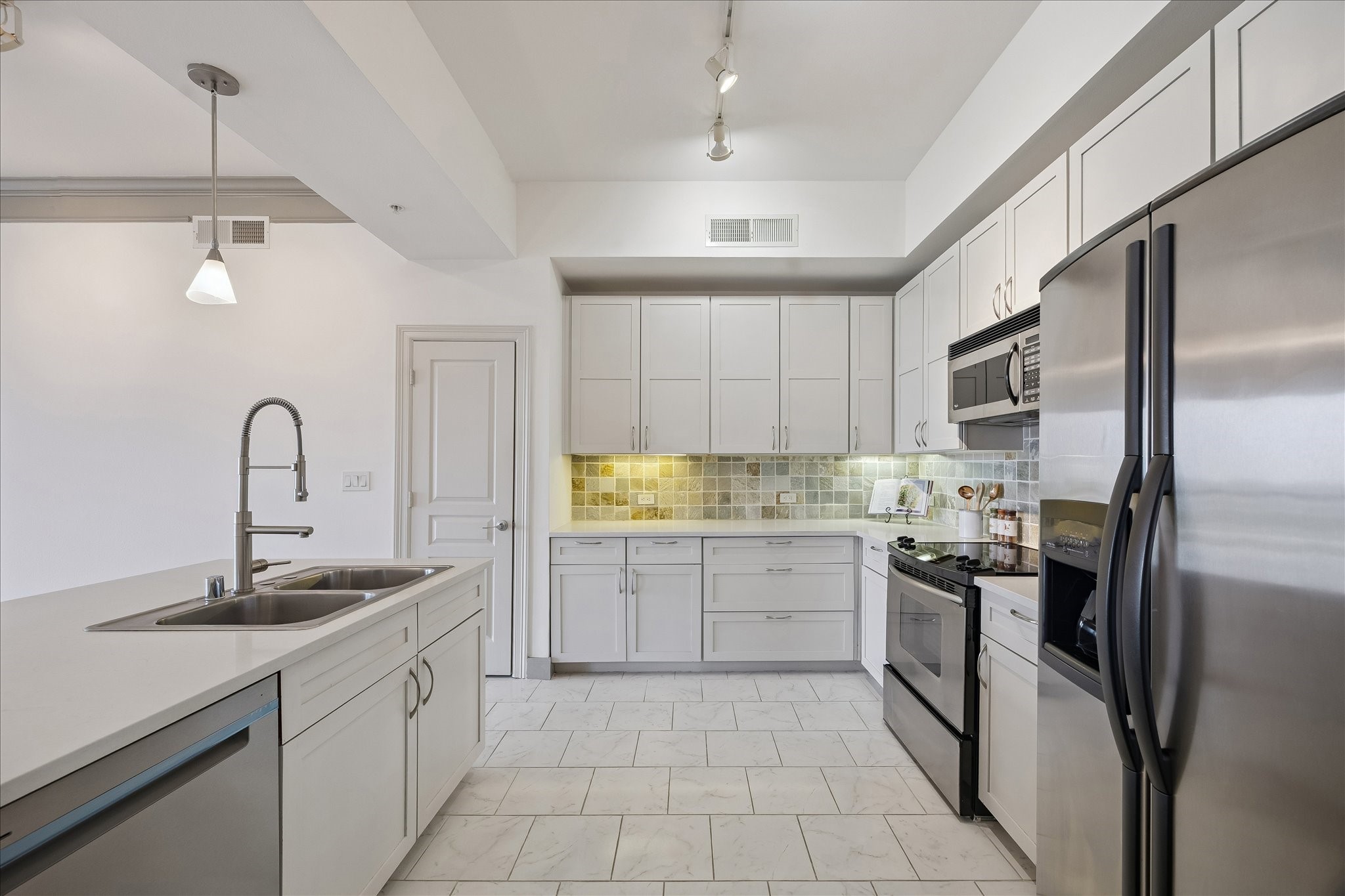  3333 Allen Parkway #2107 - 物件實景
