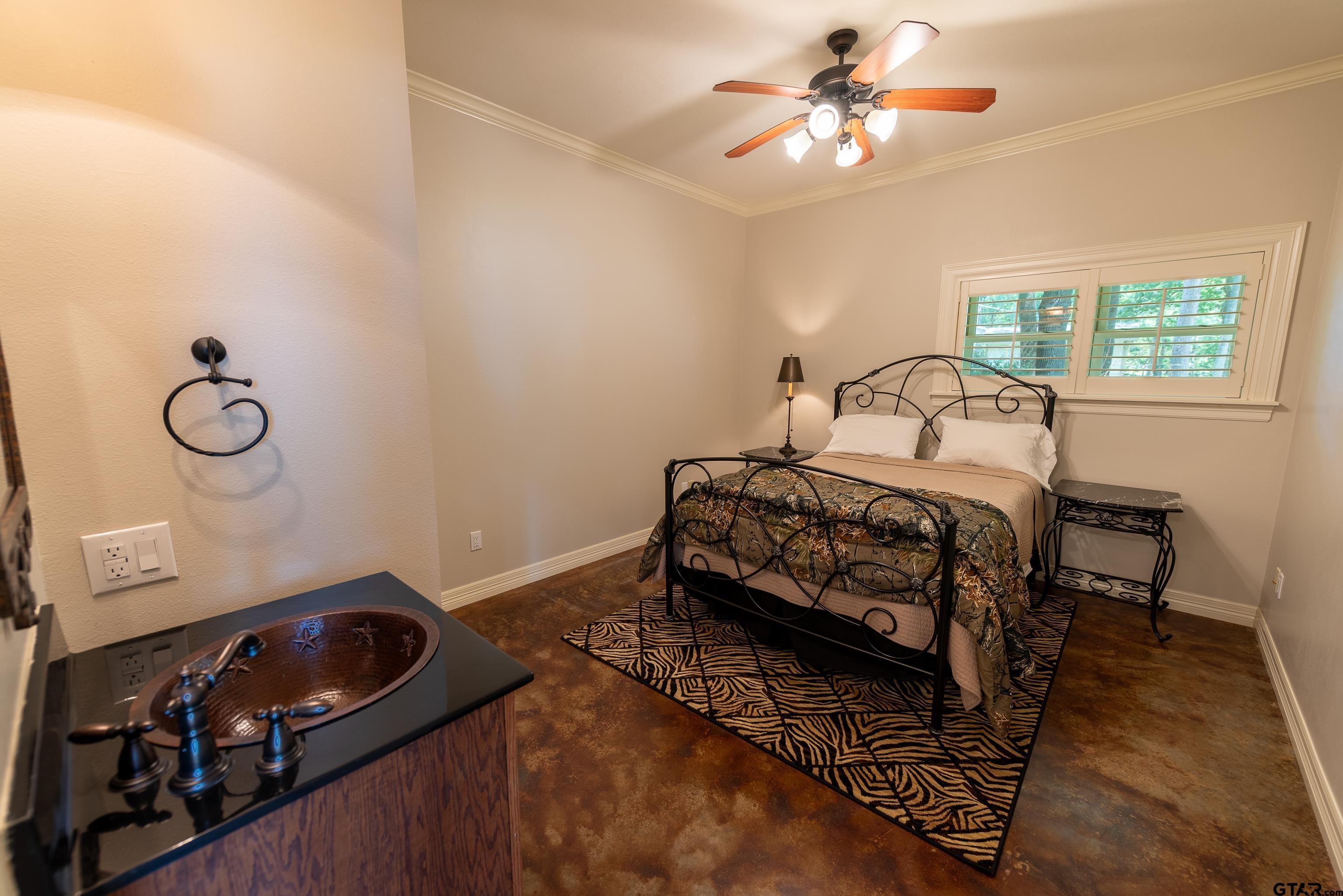 Pittsburg, Texas, 75686, United States, 4 Bedrooms Bedrooms, ,3 BathroomsBathrooms,Residential,For Sale,1895197