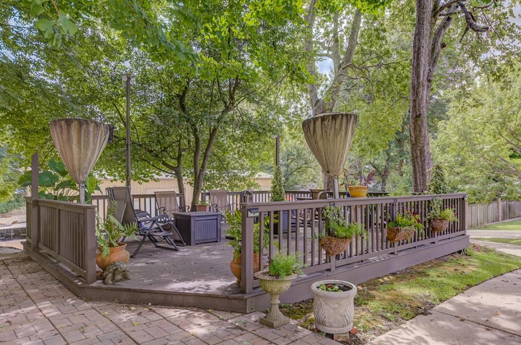 Vicksburg, Mississippi, 39180, United States, 4 Bedrooms Bedrooms, ,4 BathroomsBathrooms,Residential,For Sale,1778903