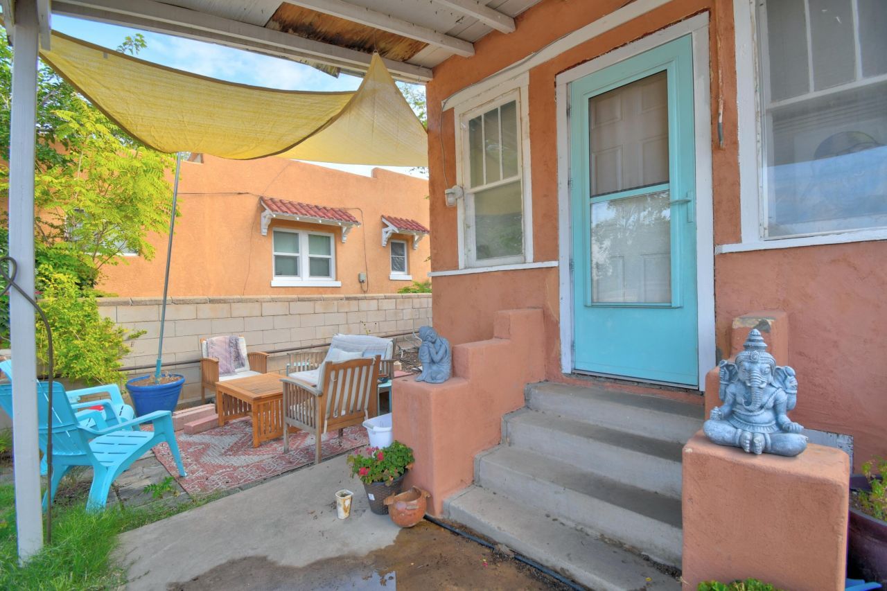Albuquerque, New Mexico, 87106, United States, 2 Bedrooms Bedrooms, ,Residential,For Sale,1964025
