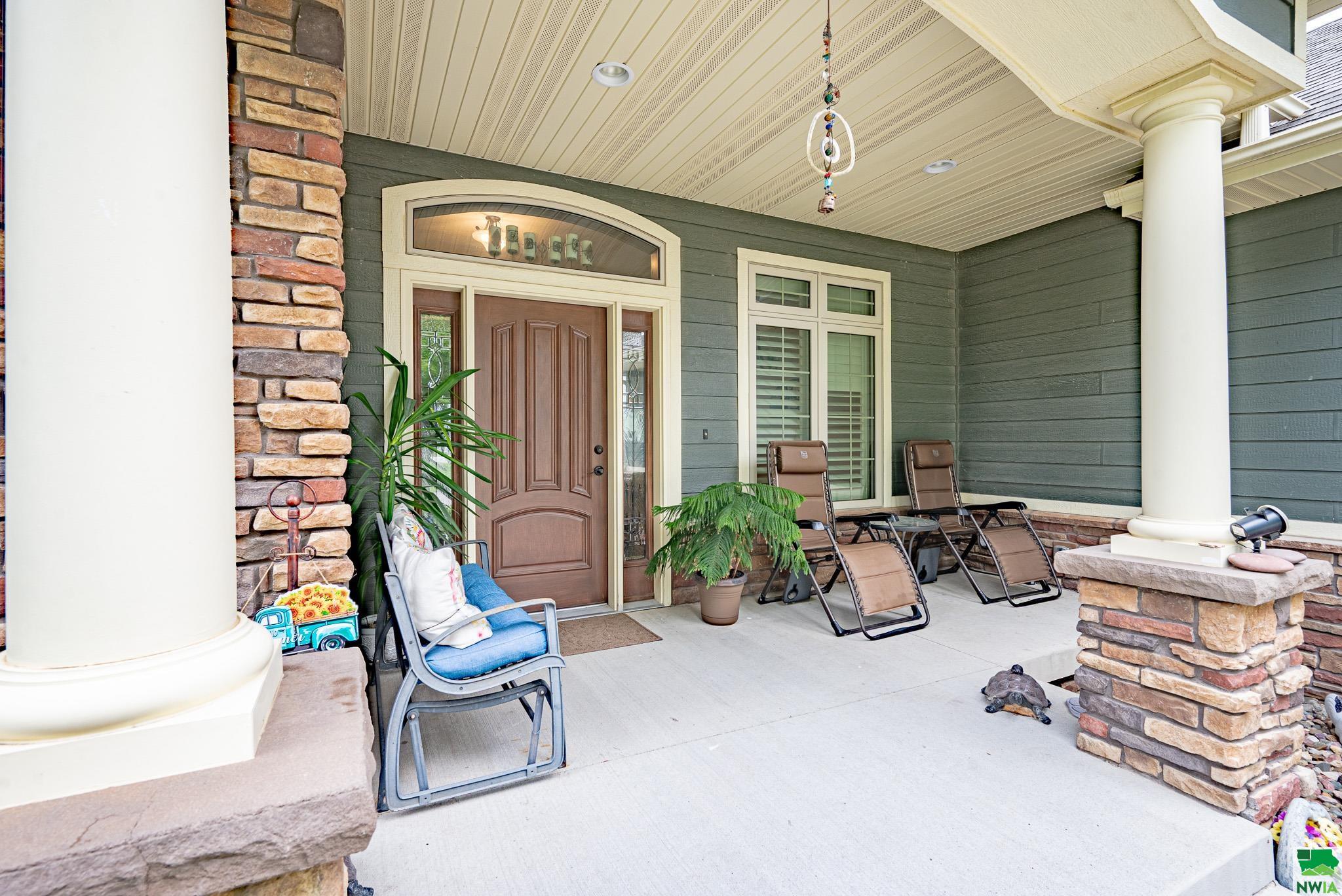 South Sioux City, Nebraska, 68776, United States, 4 Bedrooms Bedrooms, ,3 BathroomsBathrooms,Residential,For Sale,1973748