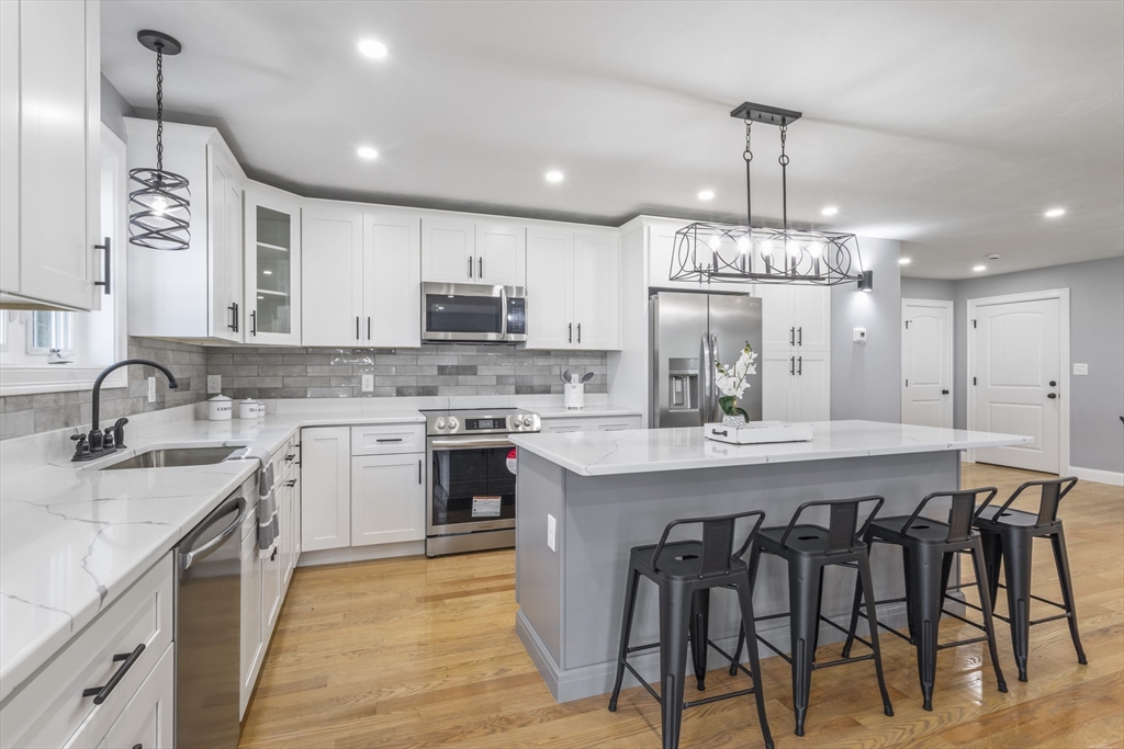 Attleboro, Massachusetts, 02703, United States, 4 Bedrooms Bedrooms, ,3 BathroomsBathrooms,Residential,For Sale,1924385