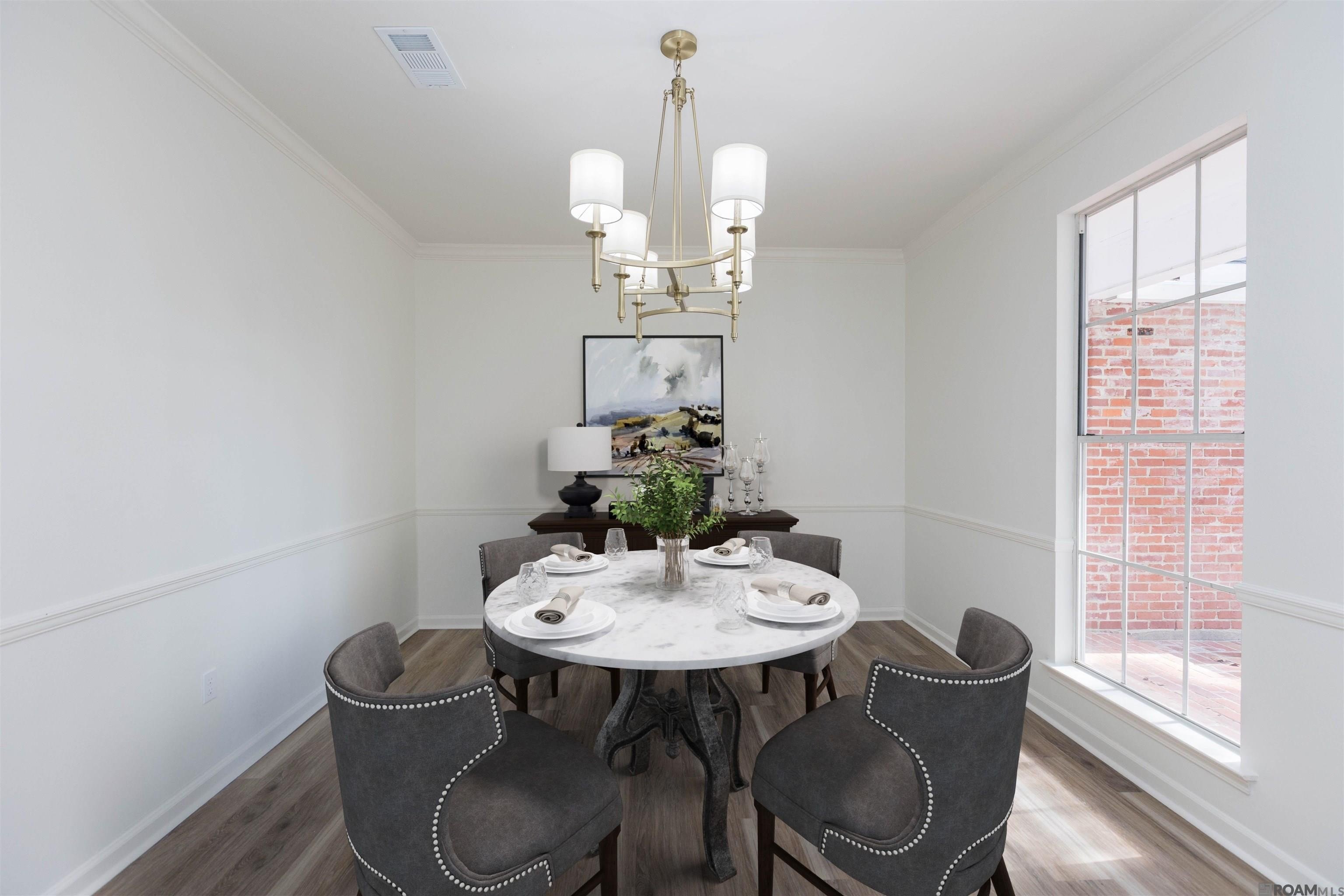 Baton Rouge, Louisiana, 70817, United States, 5 Bedrooms Bedrooms, ,4 BathroomsBathrooms,Residential,For Sale,1984389