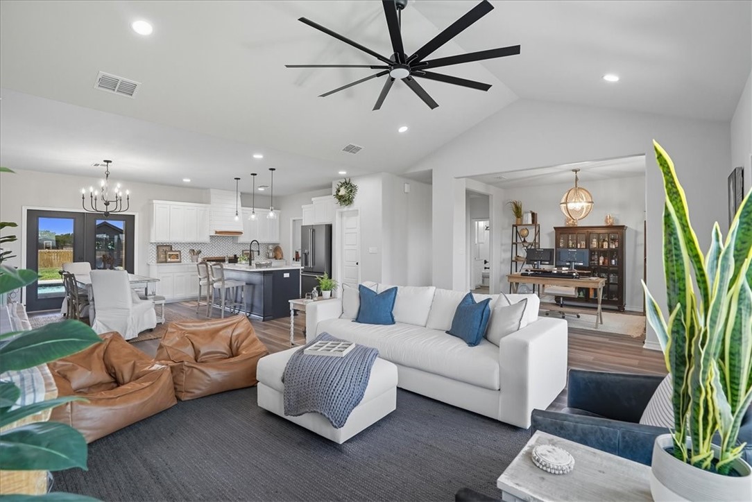 Alice, Texas, 78332, United States, 3 Bedrooms Bedrooms, ,2 BathroomsBathrooms,Residential,For Sale,1995593