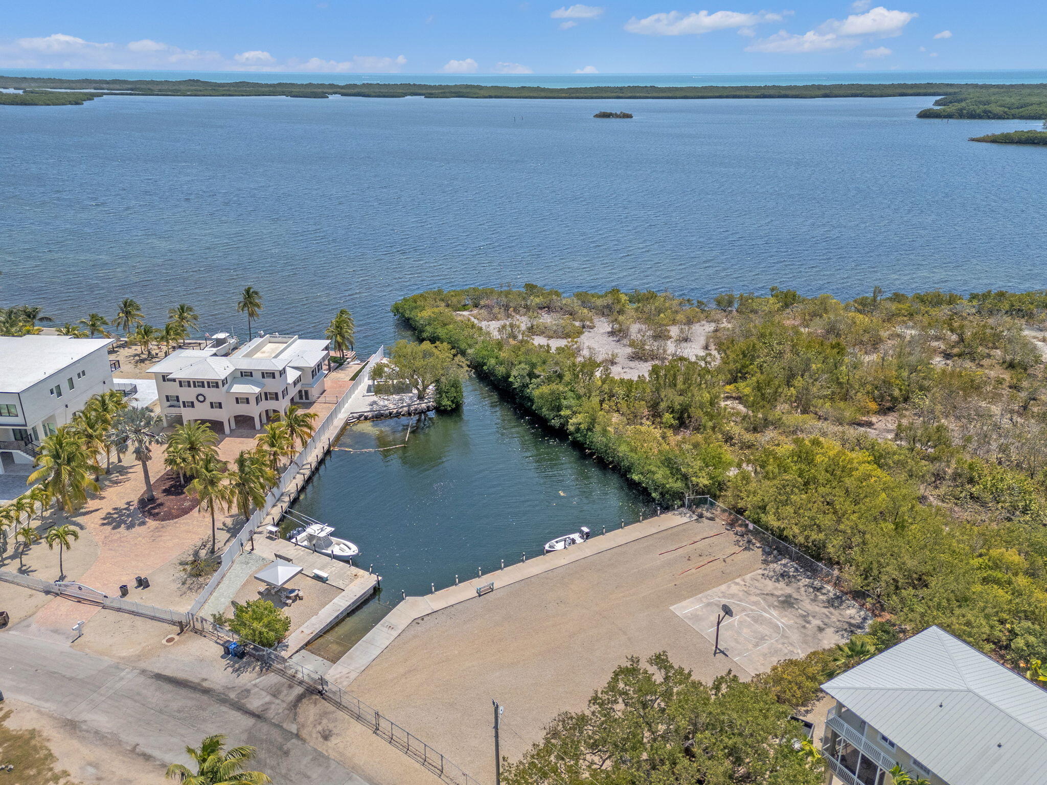 KEY LARGO, Florida, 33037, United States, 3 Bedrooms Bedrooms, ,2 BathroomsBathrooms,Residential,For Sale,1779251