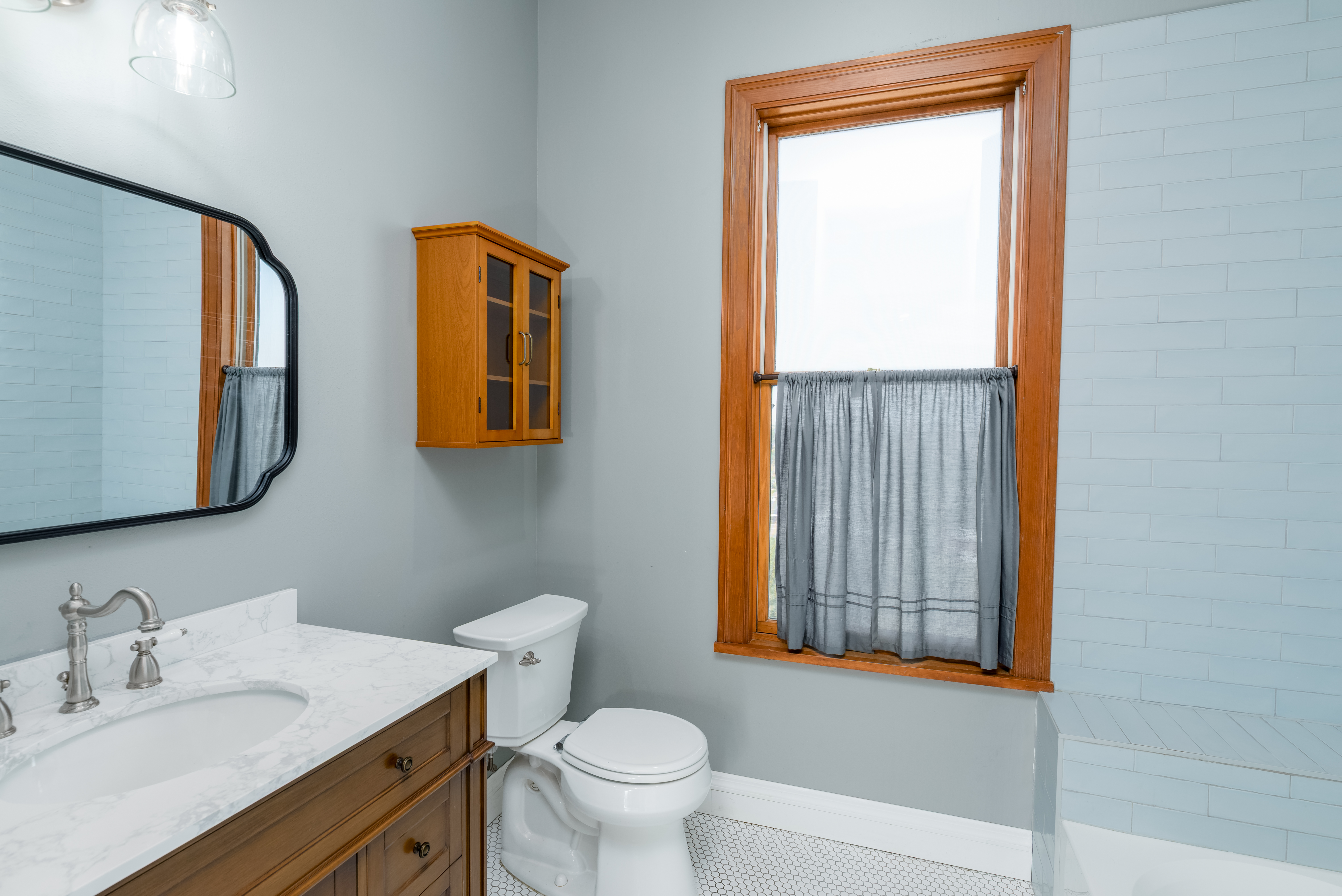 Moses Lake, Washington, 98837, United States, 3 Bedrooms Bedrooms, ,3 BathroomsBathrooms,Residential,For Sale,1980508