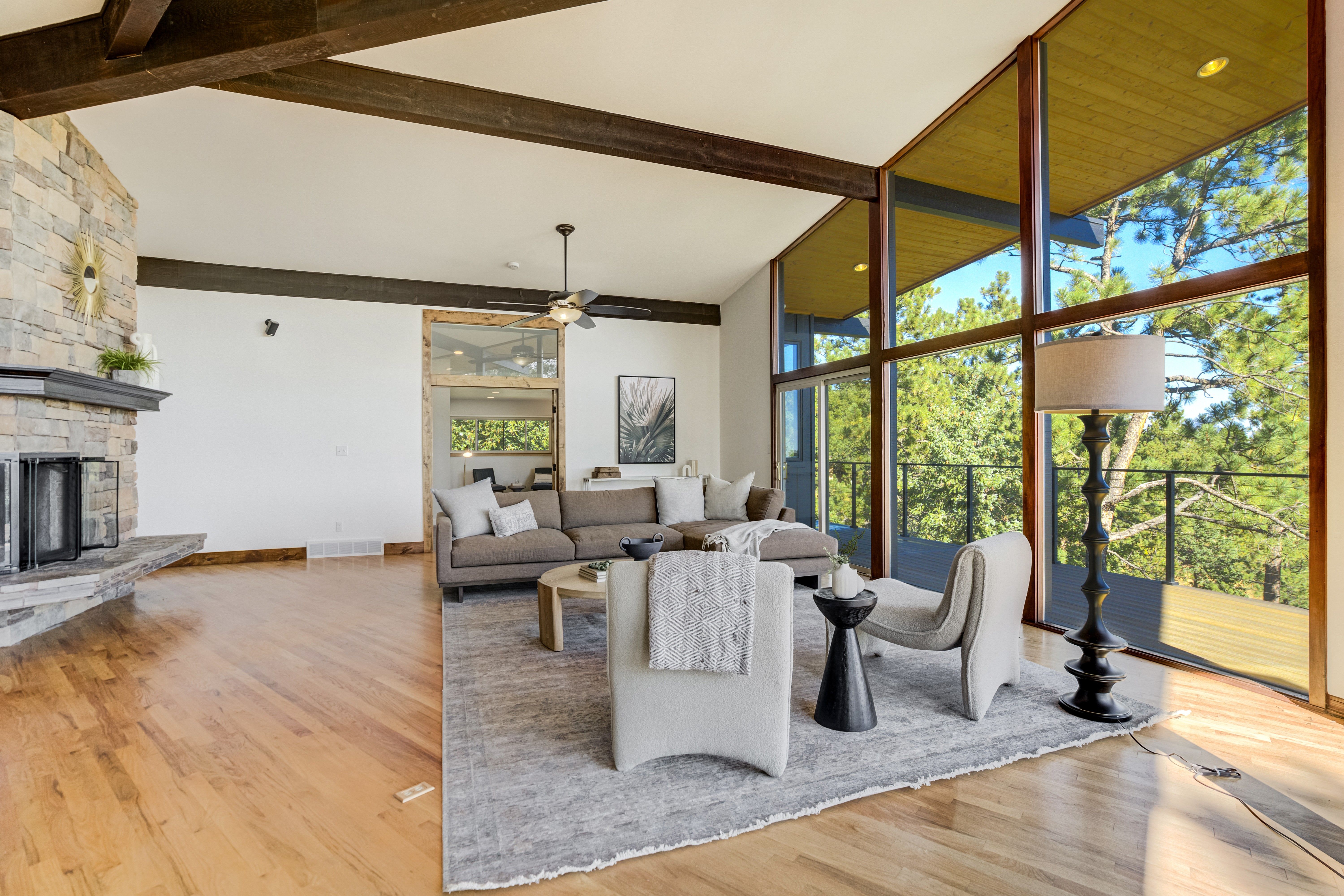  Frank Lloyd Wright-Inspired Architecturally Striking Home with Dramatic Views - 物件實景