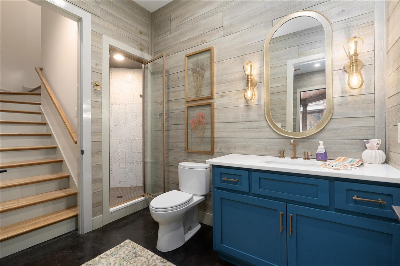 Bowling Green, Kentucky, 42103, United States, 5 Bedrooms Bedrooms, ,5 BathroomsBathrooms,Residential,For Sale,1986458