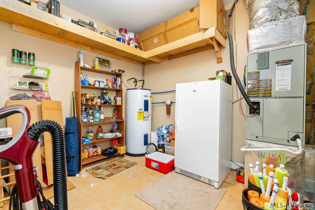 Boydton, Virginia, 23917, United States, 5 Bedrooms Bedrooms, ,4 BathroomsBathrooms,Residential,For Sale,1991597