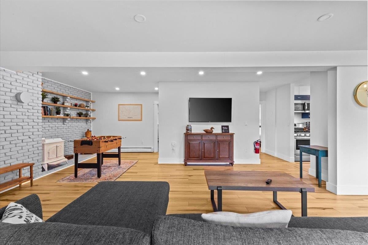 Stowe, Vermont, 05672, United States, 8 Bedrooms Bedrooms, ,5 BathroomsBathrooms,Residential,For Sale,1994933