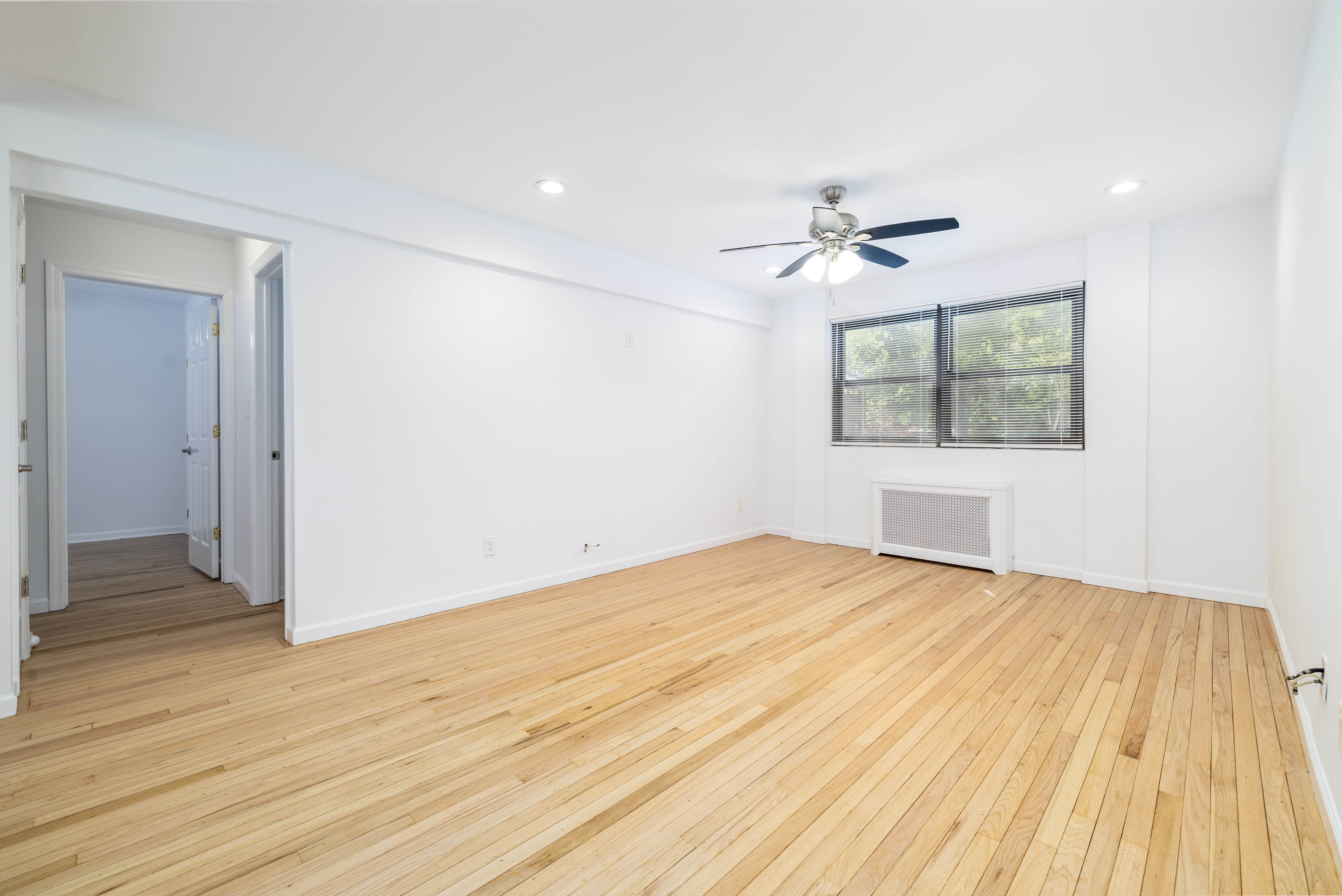  86-29 Shore Parkway, Howard Beach, NY, 11414 - 物件實景