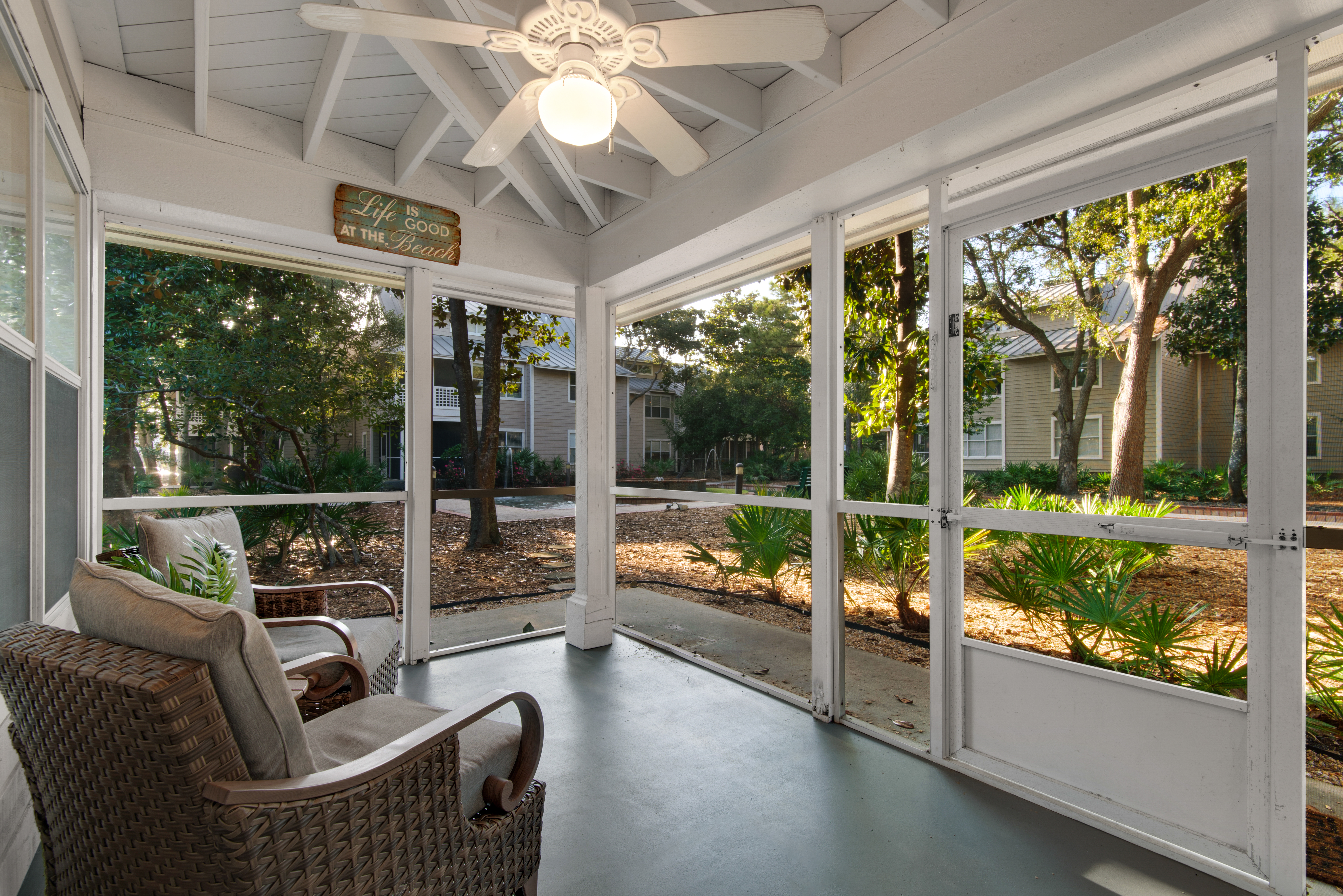  Renovated Ground-Floor Cottage With Deeded Beach Access - 物件實景