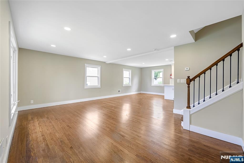 Dumont, New Jersey, 07628, United States, 4 Bedrooms Bedrooms, ,3 BathroomsBathrooms,Residential,For Sale,1906852