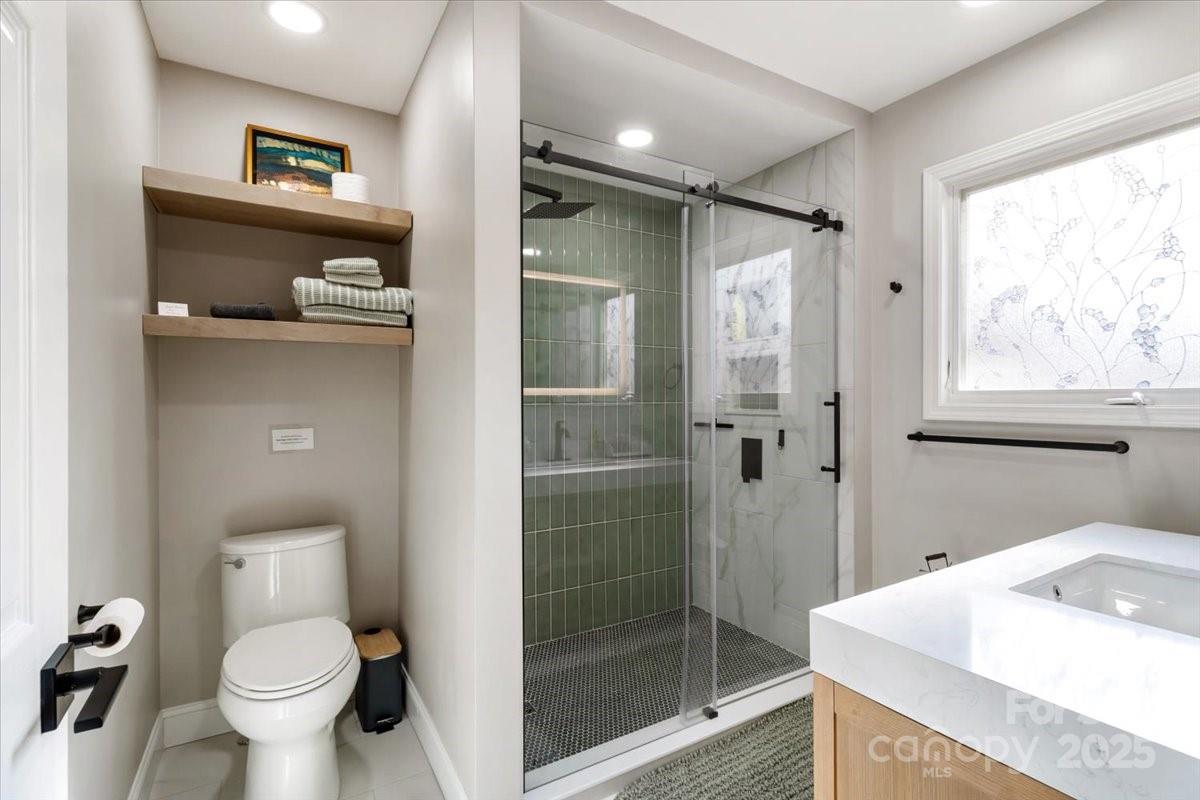 Nebo, North Carolina, 28761, United States, 3 Bedrooms Bedrooms, ,2 BathroomsBathrooms,Residential,For Sale,1999894