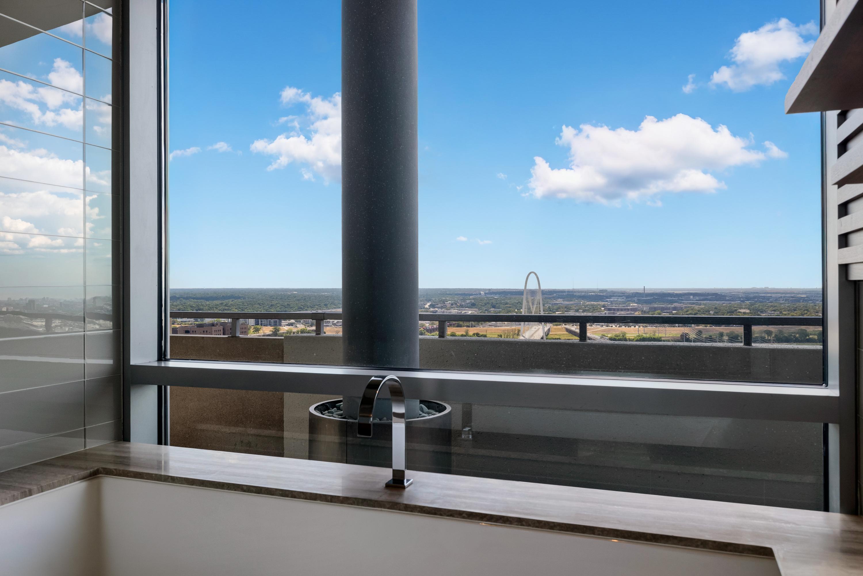  The House, Unit 2701 — 27th Floor Penthouse - 物件實景