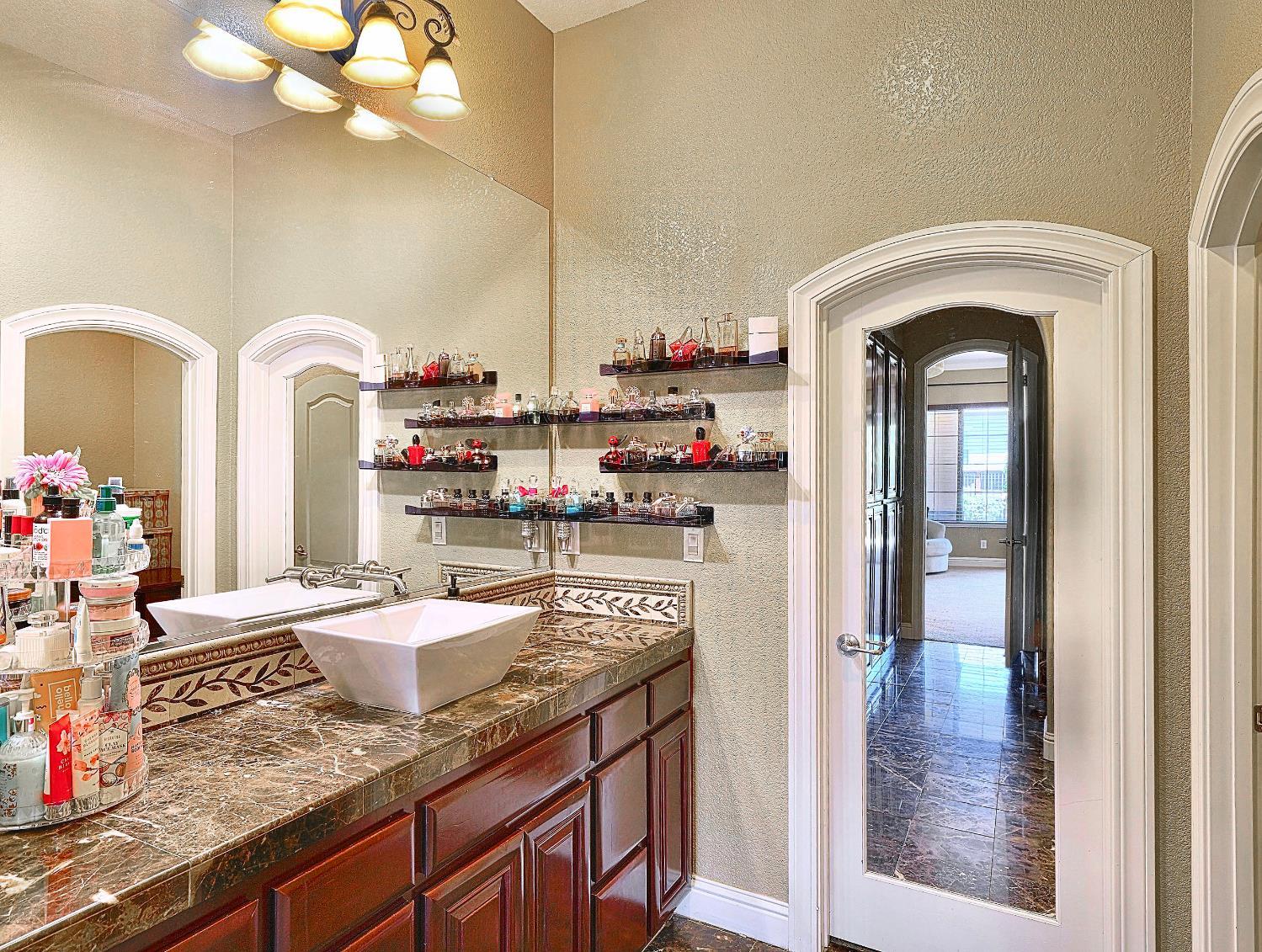 Lincoln, California, 95648, United States, 7 Bedrooms Bedrooms, ,5 BathroomsBathrooms,Residential,For Sale,1984434