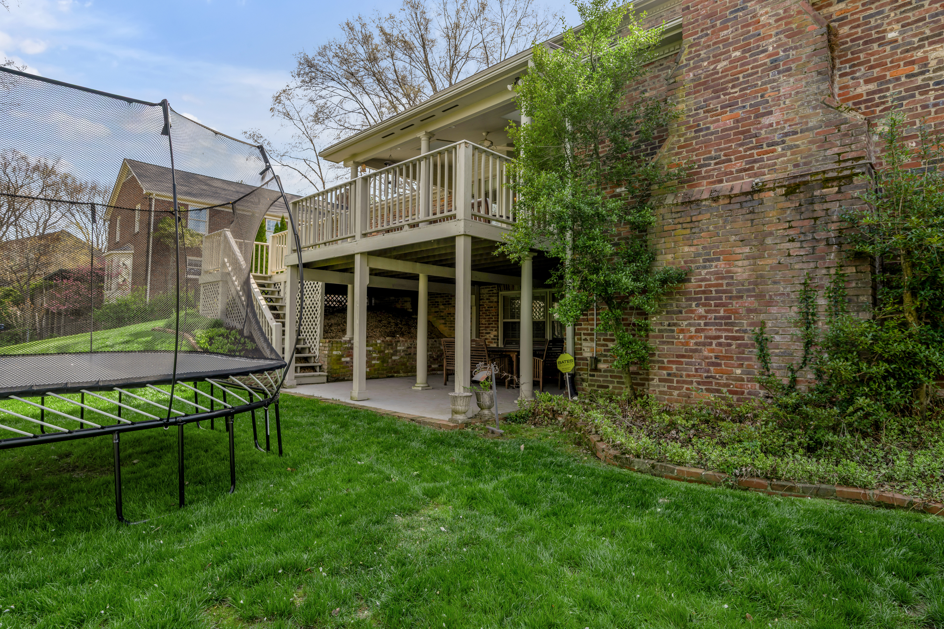  2071 Manor Drive - 物件實景