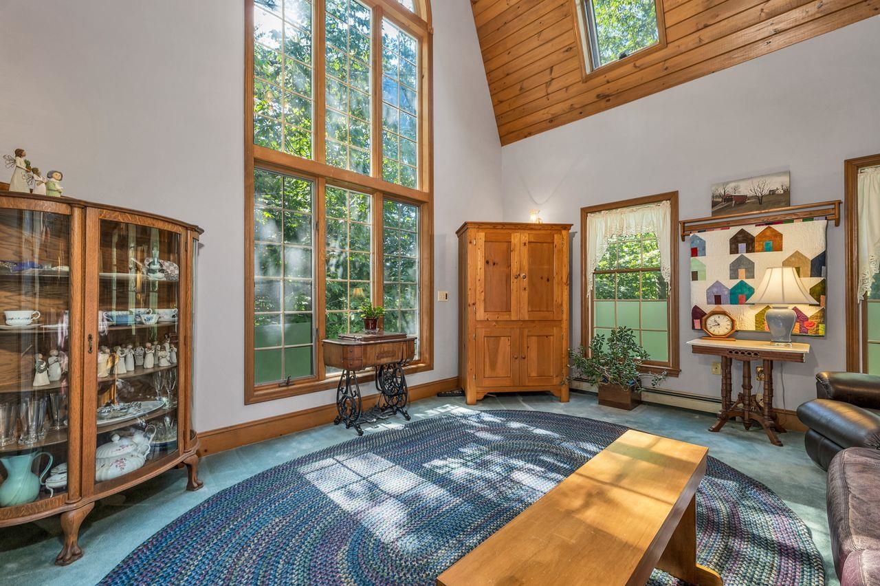 Thornton, New Hampshire, 03285, United States, 4 Bedrooms Bedrooms, ,1 BathroomBathrooms,Residential,For Sale,1940413