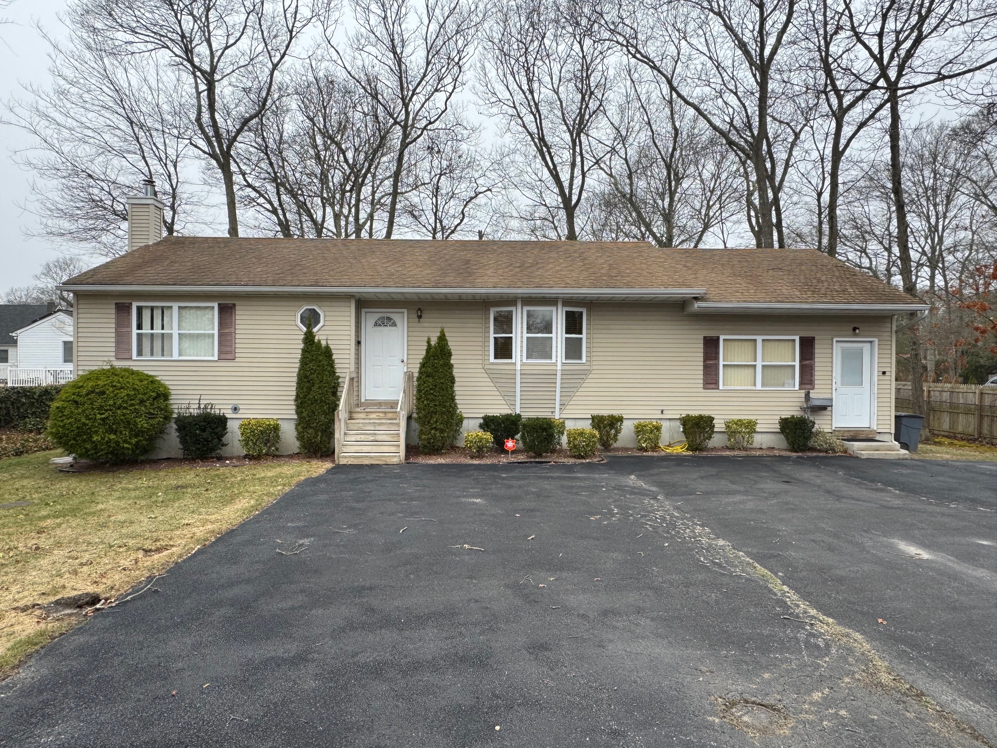 Shirley, New York, 11967, United States, 3 Bedrooms Bedrooms, ,2 BathroomsBathrooms,Residential,For Sale,1762407