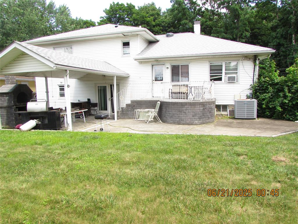 Yonkers, New York, 10710, United States, 3 Bedrooms Bedrooms, ,3 BathroomsBathrooms,Residential,For Sale,1978915