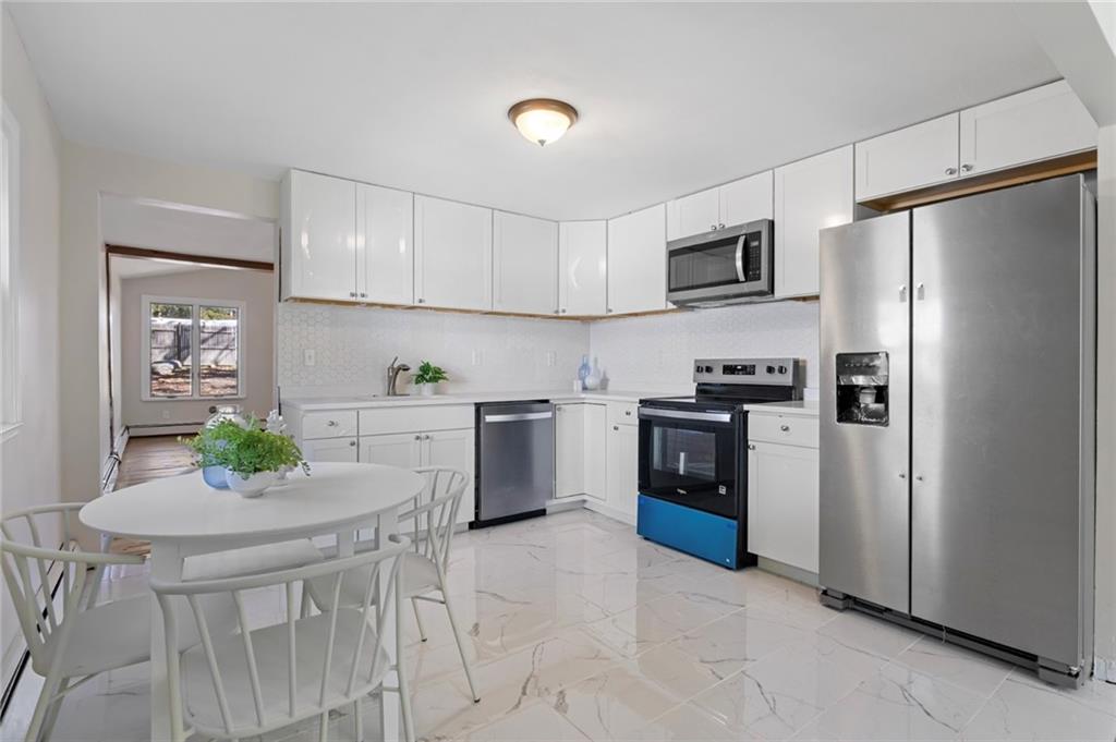 Jamestown, Rhode Island, 02835, United States, 3 Bedrooms Bedrooms, ,1 BathroomBathrooms,Residential,For Sale,2044275