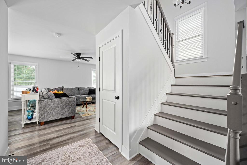 Colonial Beach, Virginia, 22443, United States, 4 Bedrooms Bedrooms, ,3 BathroomsBathrooms,Residential,For Sale,1917593