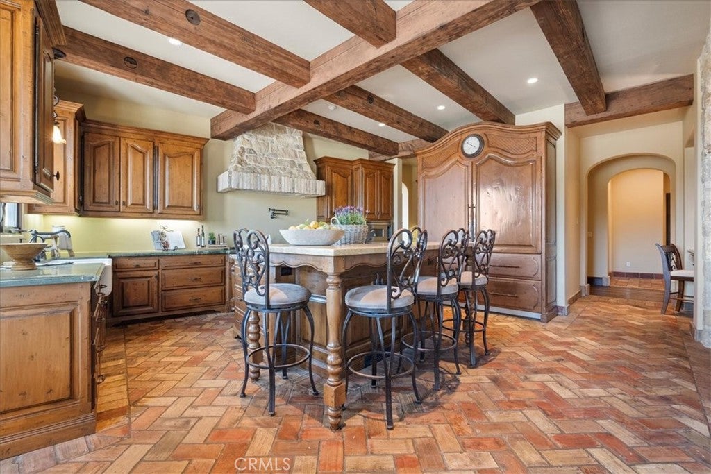 Fallbrook, California, 92028, United States, 7 Bedrooms Bedrooms, ,7 BathroomsBathrooms,Residential,For Sale,1827322