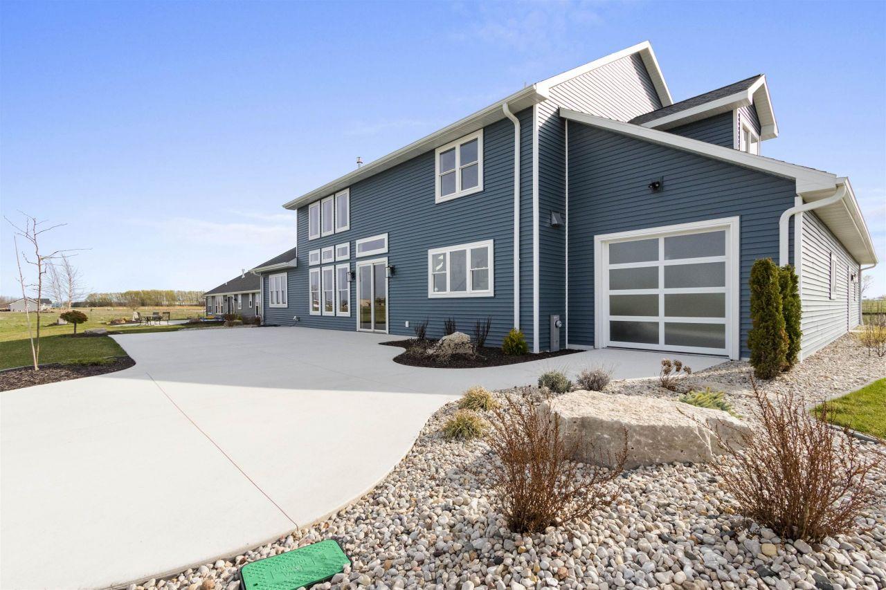 WRIGHTSTOWN, Wisconsin, 54180, United States, 4 Bedrooms Bedrooms, ,3 BathroomsBathrooms,Residential,For Sale,1721117