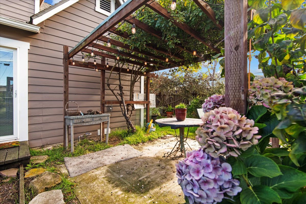 Lompoc, California, 93436, United States, 4 Bedrooms Bedrooms, ,1 BathroomBathrooms,Residential,For Sale,2002013