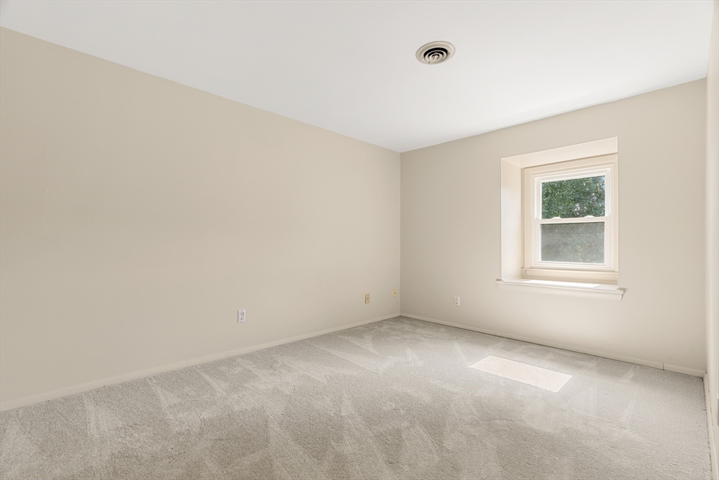 Salem, Massachusetts, 01970, United States, 3 Bedrooms Bedrooms, ,3 BathroomsBathrooms,Residential,For Sale,1913540