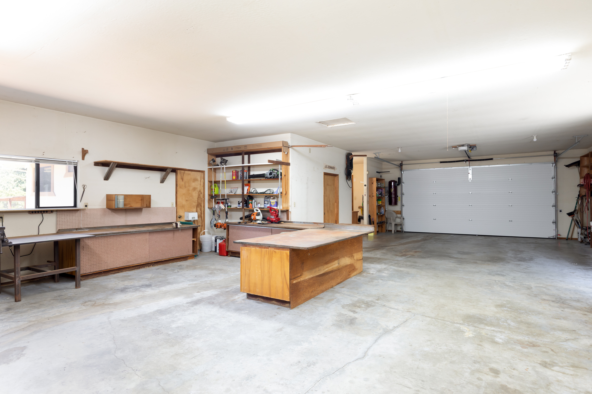 Boulder Creek, California, 95006, United States, 2 Bedrooms Bedrooms, ,3 BathroomsBathrooms,Residential,For Sale,1899975