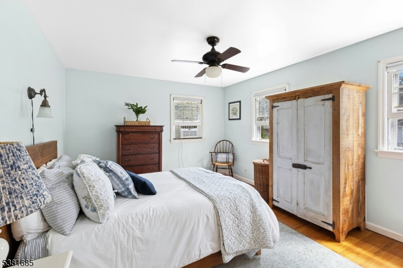 Cranford Twp., New Jersey, 07016, United States, 3 Bedrooms Bedrooms, ,2 BathroomsBathrooms,Residential,For Sale,1938829