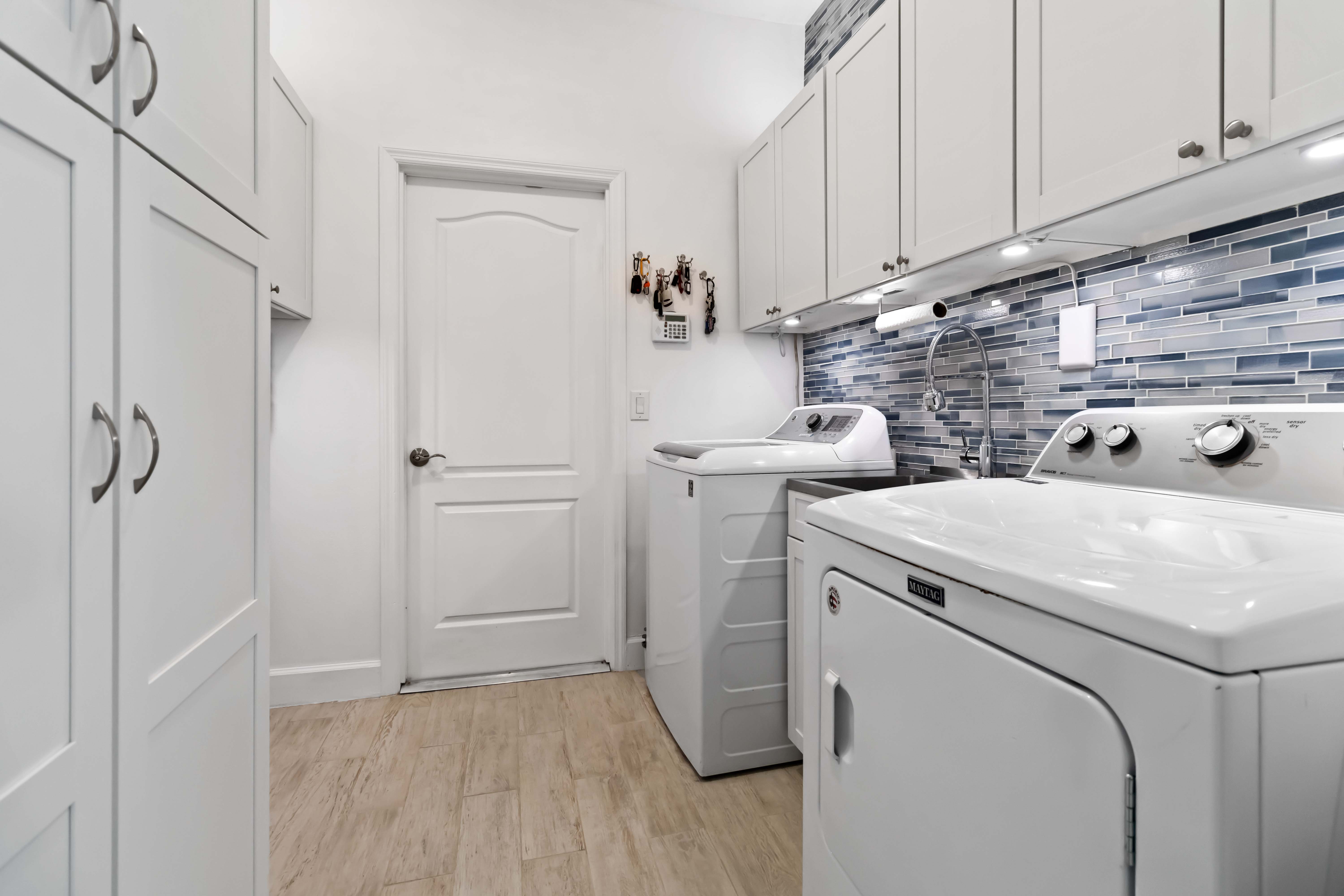 Indialantic, Florida, 32903, United States, 5 Bedrooms Bedrooms, ,3 BathroomsBathrooms,Residential,For Sale,2005377